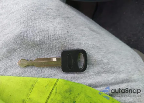 1995 Mercury Cougar Xr7 z USA, uszkodzony, nr VIN 1MELM62W3SH600097